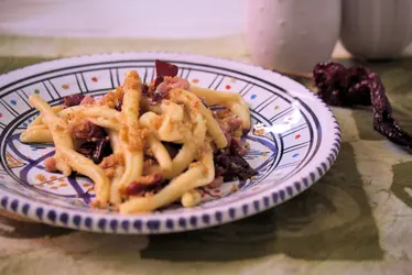 Fusilli al ferretto con pancetta e peperoni cruschi