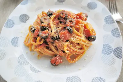 spaghetti arrabbiata olive_1.png