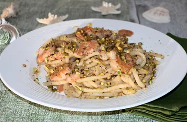 Pici con mazzancolle e pistacchi