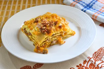 Lasagne con zucca, salsiccia e ciuìga