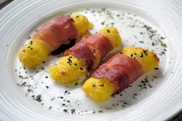 Rotolini di patate e speck