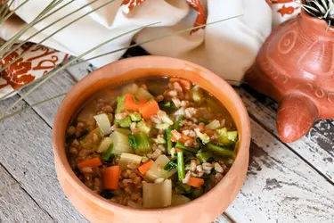 Zuppa di farro con cavolfiore e patate