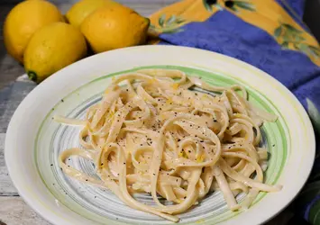 Linguine limone e pepe
