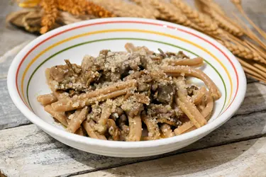 Maccheroncini salsiccia e porcini