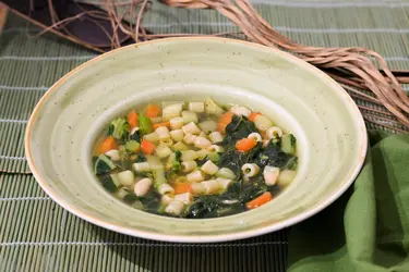 Minestra di verdure con ditali rigati