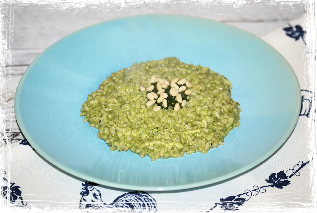 Risotto con borragine, robiola e menta Risotto con borragine, robiola e menta