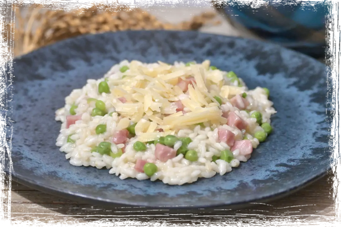 Risotto con piselli e prosciutto cotto Risotto con piselli e prosciutto cotto