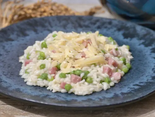Risotto con piselli e prosciutto cotto