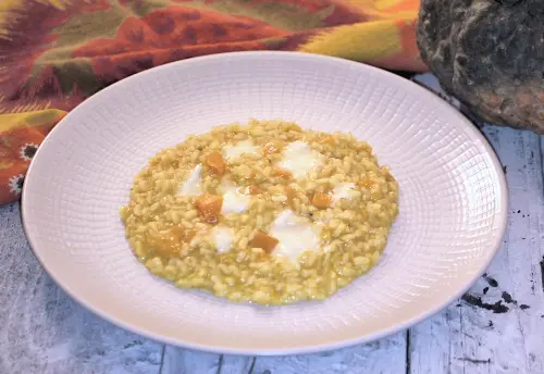 Risotto alla zucca con gocce di gorgonzola Risotto alla zucca con gocce di gorgonzola