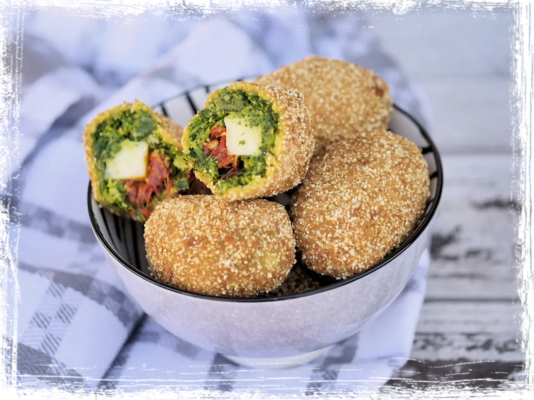 Crocchette di cime di rapa con cuore di crucolo e 'nduja Crocchette di cime di rapa con cuore di crucolo e 'nduja