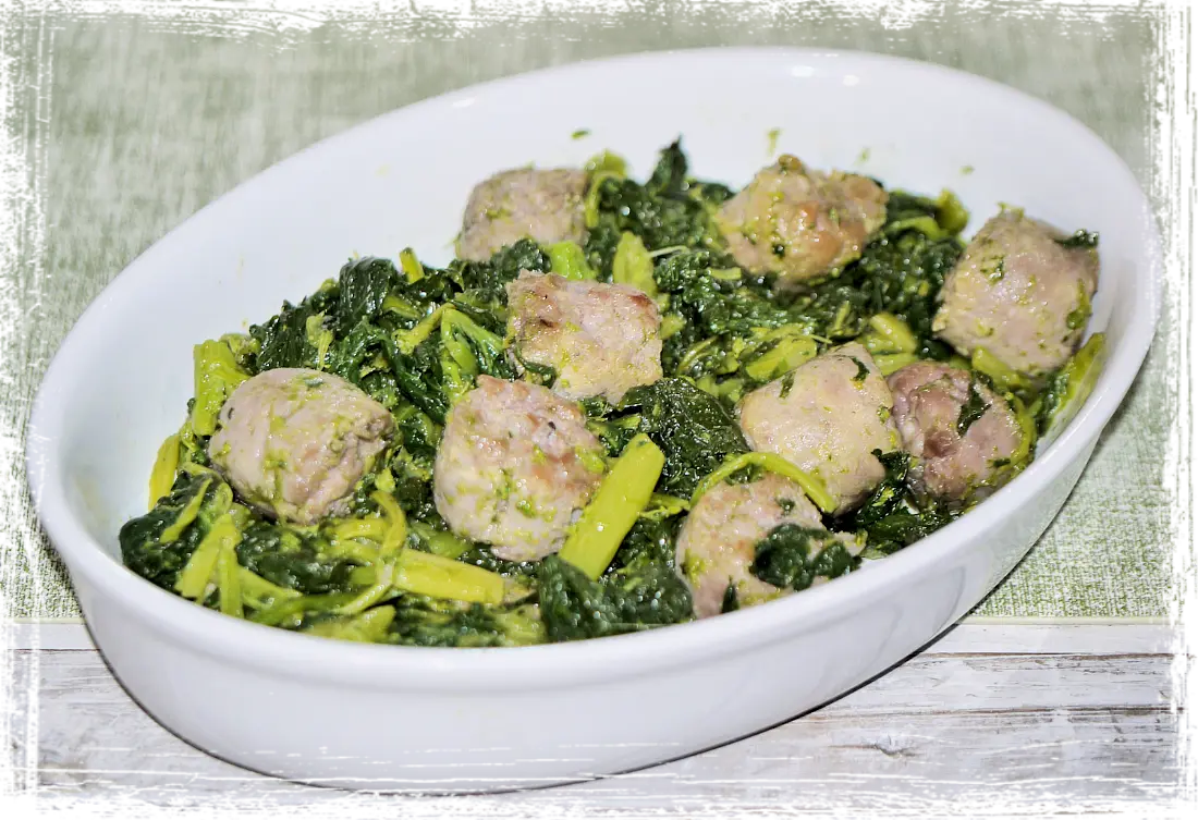 Salsiccia con cime di rapa Salsiccia con cime di rapa