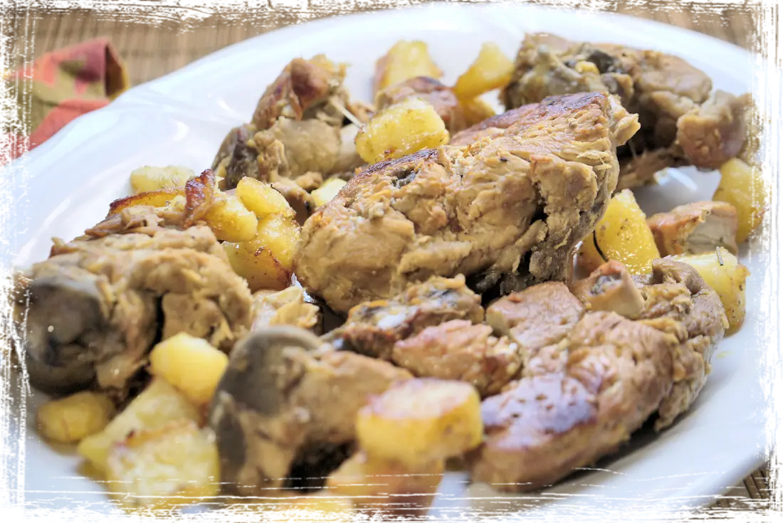 Cosciotto di agnello con patate al forno