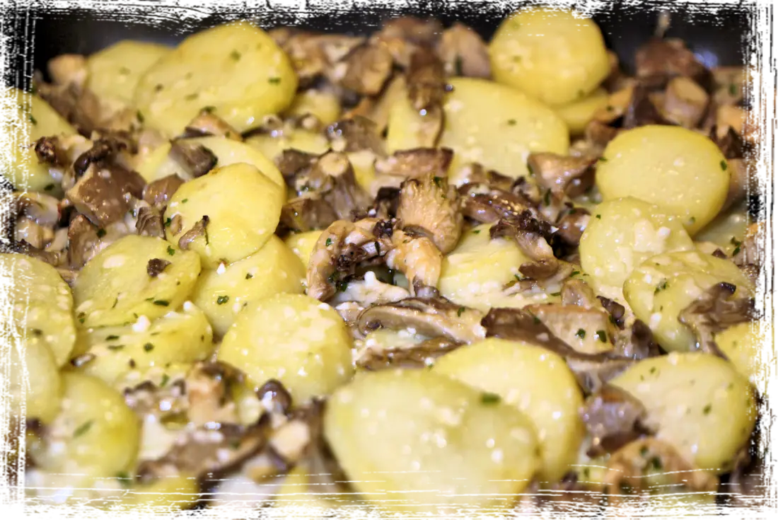 Funghi e patate al forno Funghi e patate al forno