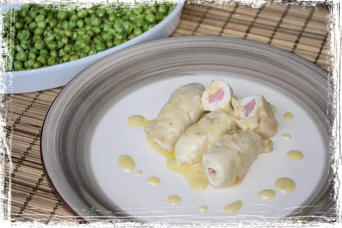 Involtini di pollo con wurstel Involtini di pollo con wurstel