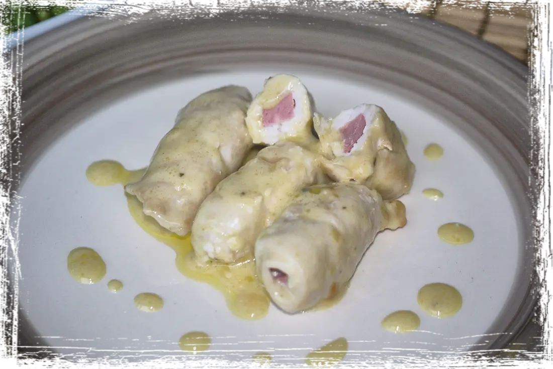 Involtini di pollo con wurstel