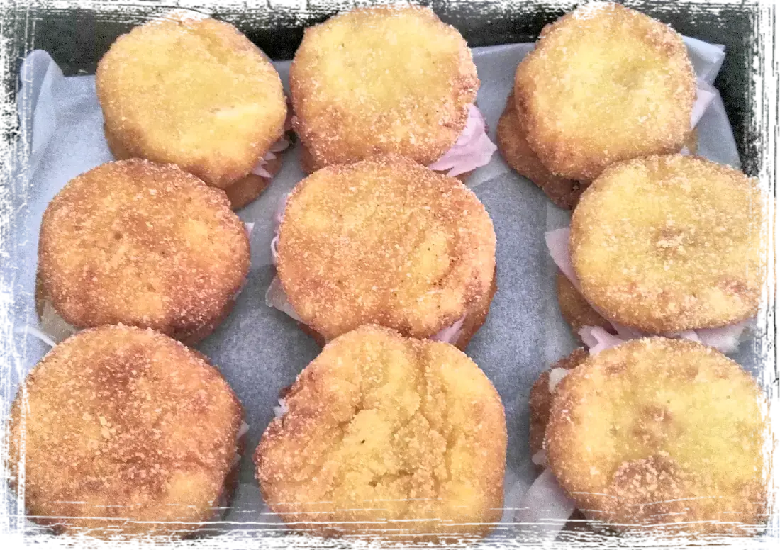 Medaglioni di patate con prosciutto e provola Medaglioni di patate con prosciutto e provola