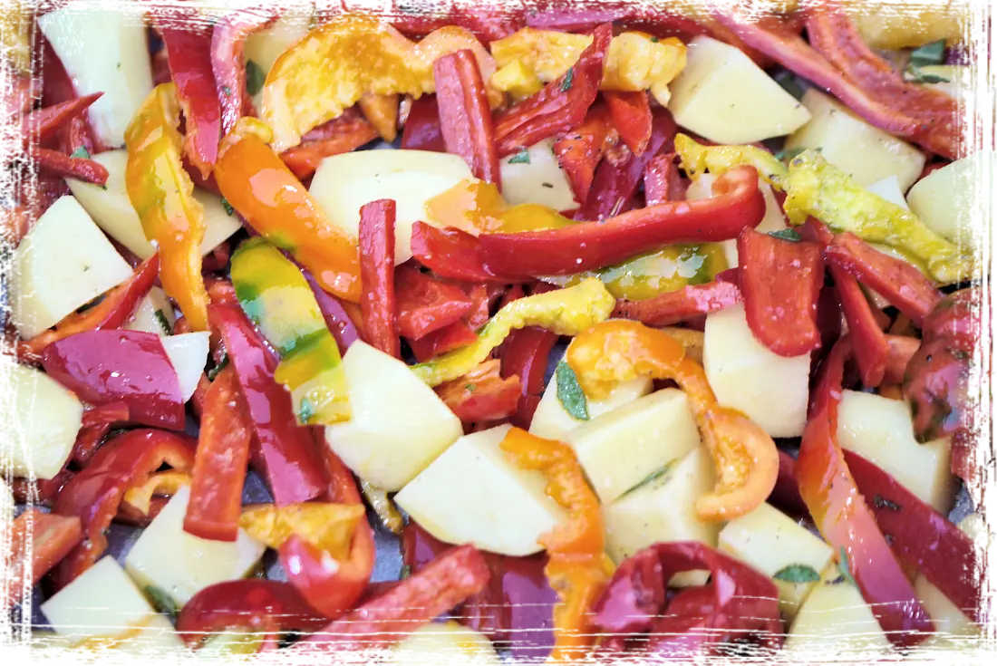 Peperoni e patate al forno Peperoni e patate al forno