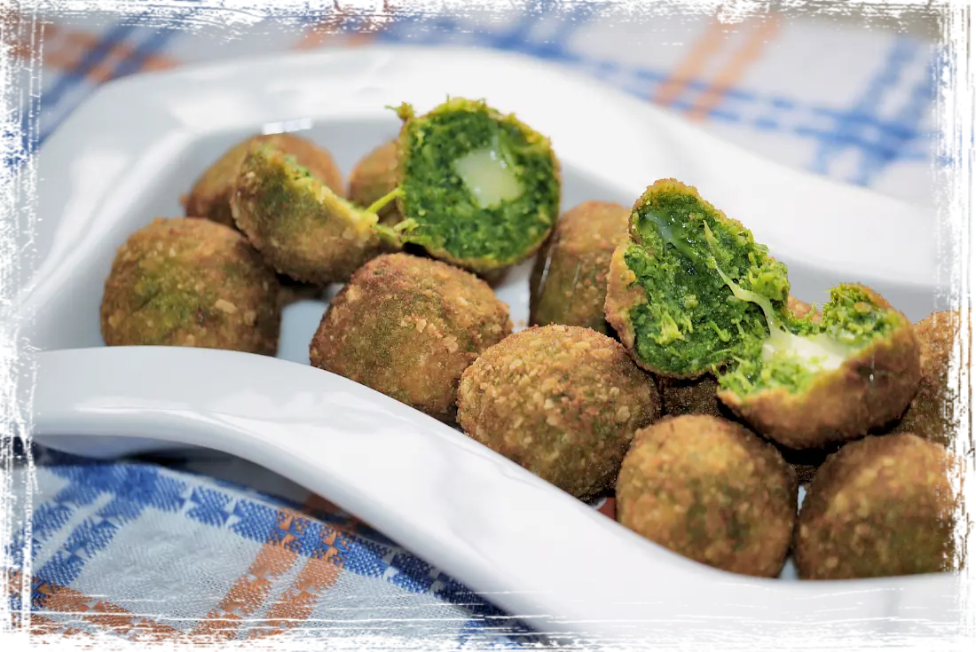 Polpettine di cime di rapa con cuore di caciocavallo Polpettine di cime di rapa con cuore di caciocavallo