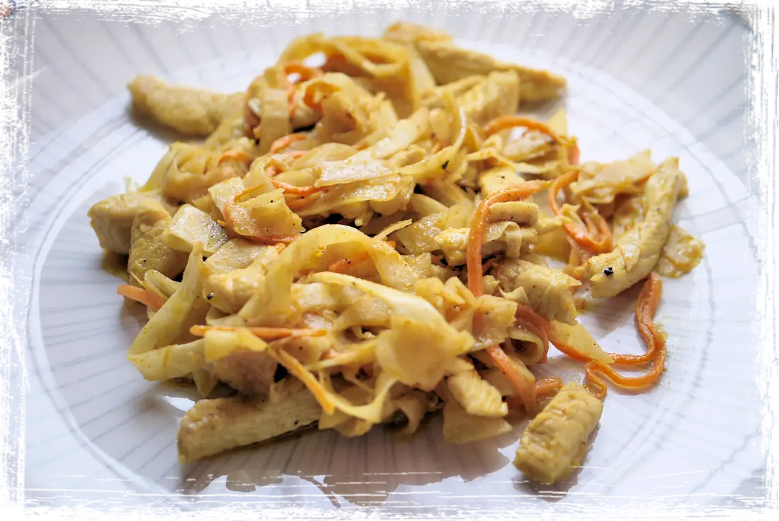 Straccetti di pollo all'indiana Straccetti di pollo all'indiana