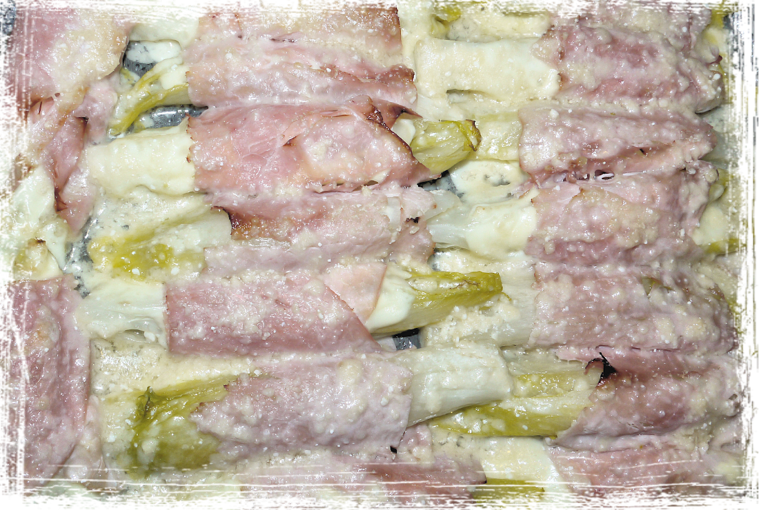 Belga al forno con prosciutto cotto e formaggio Belga al forno con prosciutto cotto e formaggio