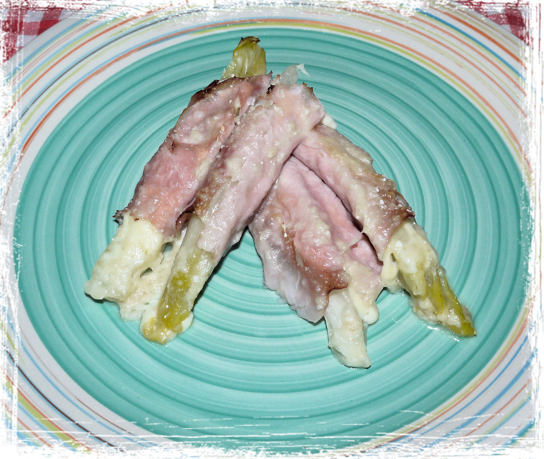 Belga al forno con prosciutto cotto e formaggio Belga al forno con prosciutto cotto e formaggio
