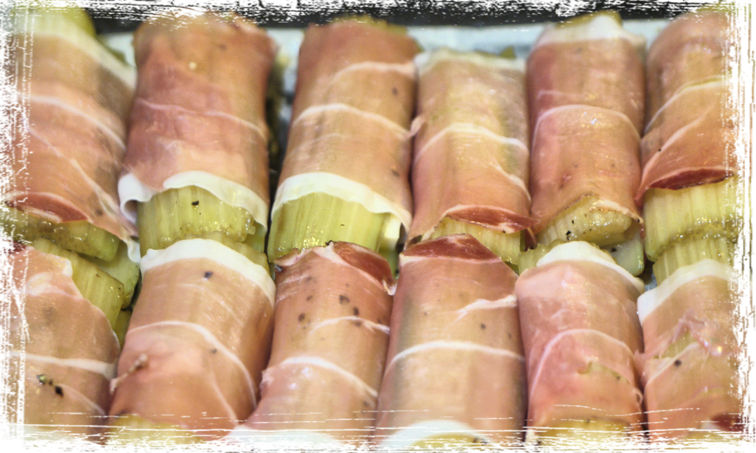 Cardi filanti avvolti nello speck Cardi filanti avvolti nello speck
