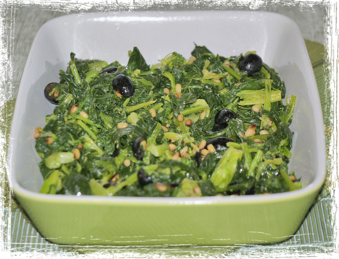Cime di rapa con olive nere e pinoli Cime di rapa con olive nere e pinoli