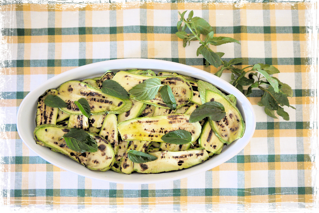 Zucchine grigliate al profumo di menta Zucchine grigliate al profumo di menta